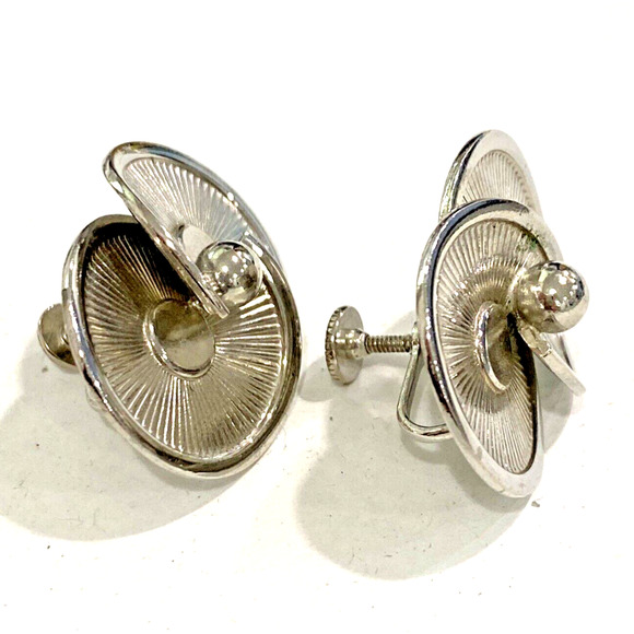 Vintage screwback earrings silvertone swirls textured dimensional mod circles - Picture 6 of 6